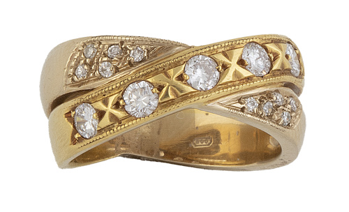 Sortija con brillantes en frente a modo de aspa