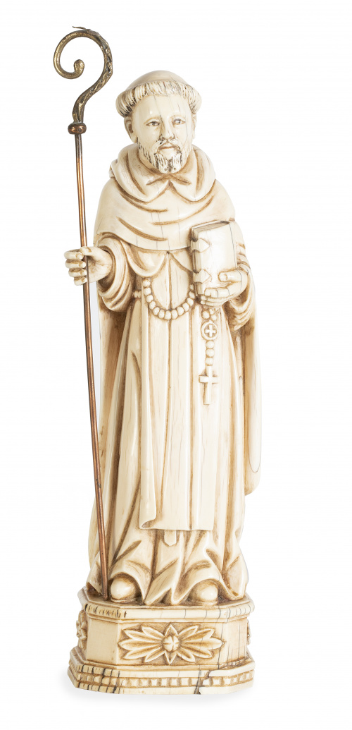 San Francisco.Figura de marfil tallado.Trabajo indo-por