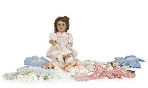 Mariquita Pérez.Cartón piedra, peluca de pelo natural, oj