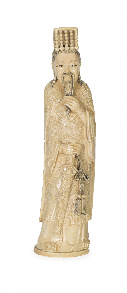 Figura en marfil de emperador sobre peana de madera tallada