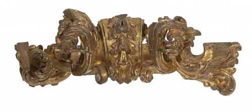 Remate de madera tallada y dorada.España, S. XVII.