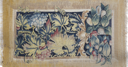 Fragmento de tapiz con pámpanos y racimos de uvas.S. XVII