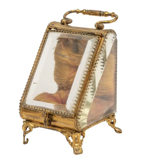 Joyero de cristal y metal dorado, con interior con tapicerí