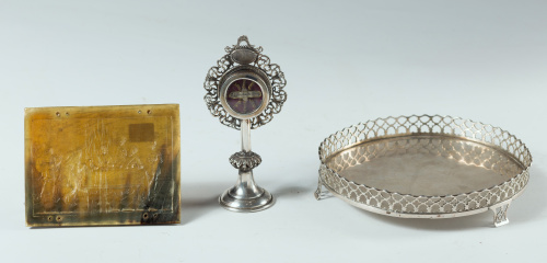 Relicario de pié en plata, con la reliquia de san Juan de l