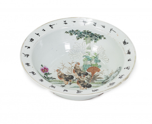 Bowl en porcelana esmaltada de la época de la república con