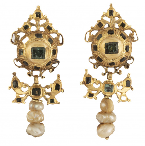 Pendientes largos populares S. XVIII-XIX con esmeraldas, en