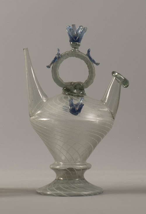 Botijo o cantir de vidrio transparente y azul con hilos o l