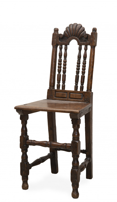 Silla Felipe V de madera tallada.Trabajo español, pp. del