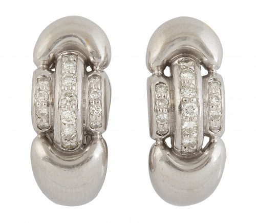 Pendientes con tres arcos de brillantes entre vbandas curva