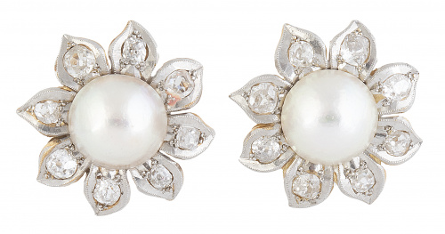 Pendientes diseño flor con perla mabe central y pétalos de 
