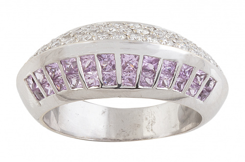 Sortija con pavé de brillantes y zafiros rosas talla carre 