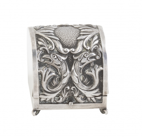 Sortija c.1890 con diamante central rodeado por círculo de 