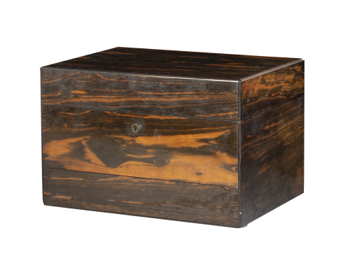 Caja joyero de madera de coromandel.Inglaterra, mediados 