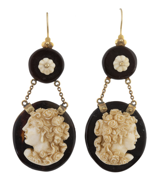 Pendientes largos de carey y márfil Grand Tour, Roma, S. XI