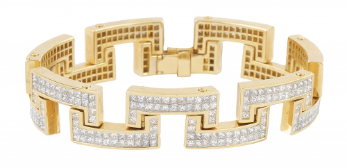 Brazalete completamente cuajado de diamantes talla princesa