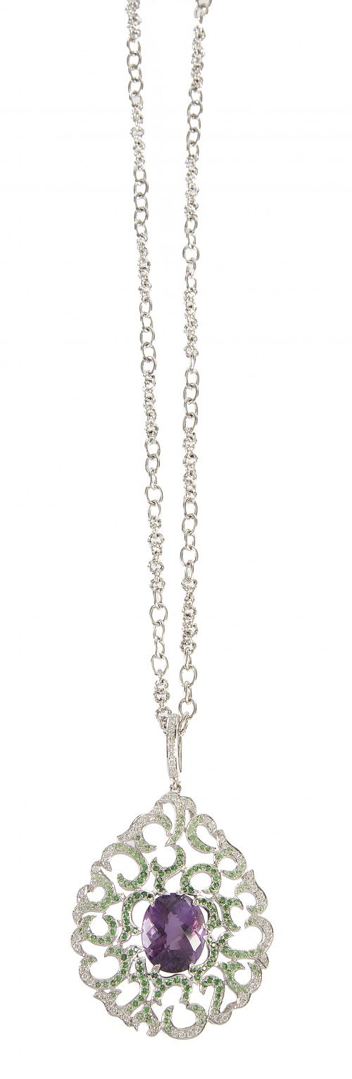 Pendentif con diseño de gran gota calada con formas vegetal