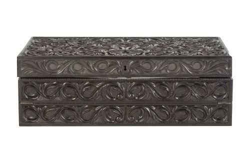 Escritorio de viaje en madera de ébano tallado con incrusta