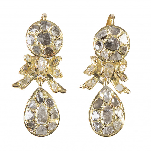 Pendientes largos de diamantes de pp. S. XX con rosetón sup