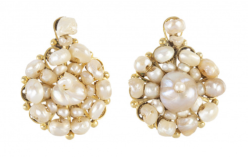 Pendientes S.XIX con diseño de rosetón de perlas aljofar