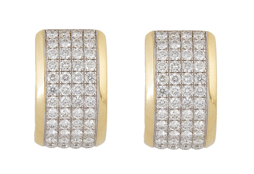 Pendientes de pavé de brillantes en diseño de banda arquead