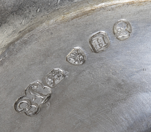 Pareja de salseras neoclásicas Jorge III de plata en su col