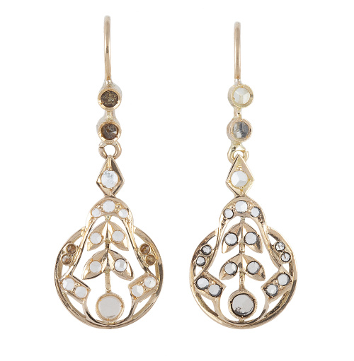 Pendientes largos de pp. S. XX con círculo calado colgante 