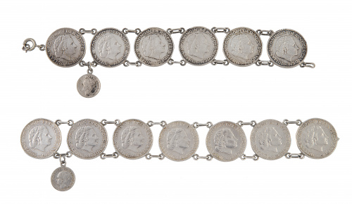 Collar formado por trece monedas de un Florín Reina Juliana