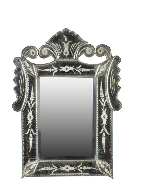 Espejo de cristal grabado al ácido y flores aplicadas.Mur