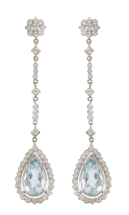 Elegantes pendientes largos con aguamarina talla perilla or