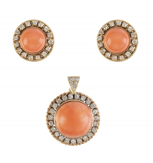 Conjunto de pendientes y colgante c.1950 con cabujones de c