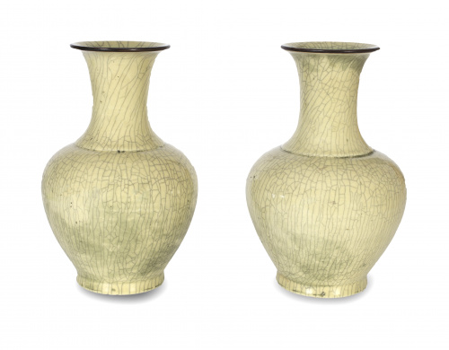 Pareja de jarrones. China, S. XIX