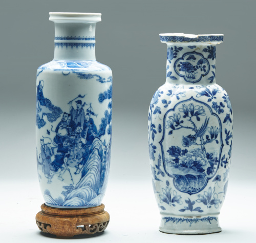Jarrón en porcelana esmaltada azul y blanca.China, Dinastí