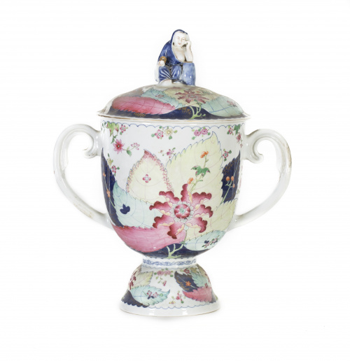 Copa en porcelana esmaltada de “hoja de tabaco” Compañía de