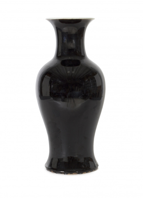 Jarrón monócromo black mirror China, S. XIX