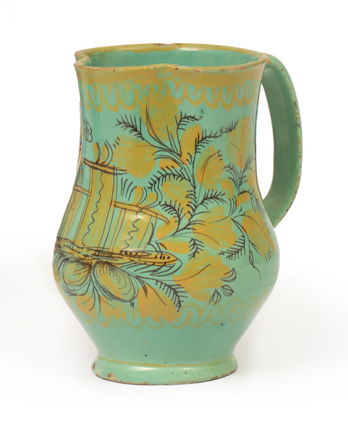 Jarra de cerámica esmaltada en verde, con decoración de arq