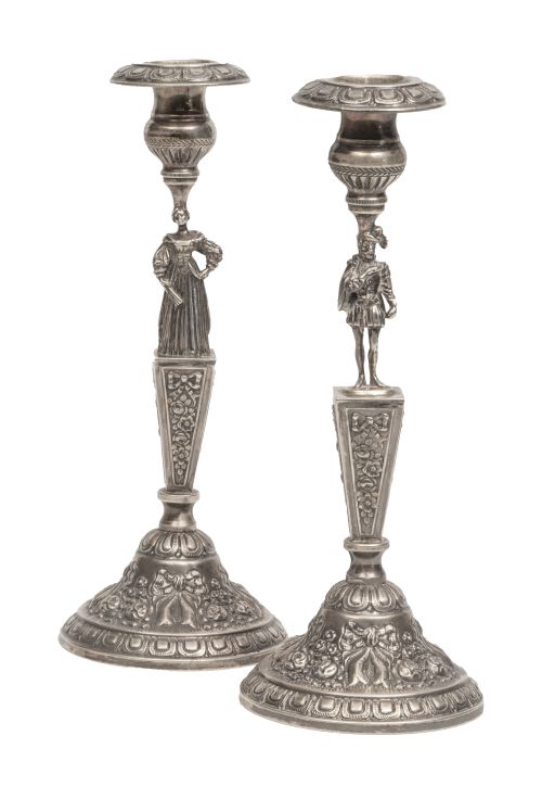 Pareja de candeleros de plata de primera ley.España, S. X