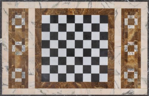 Tapa de mármol con ajedrez con marqueteria de diferentes má