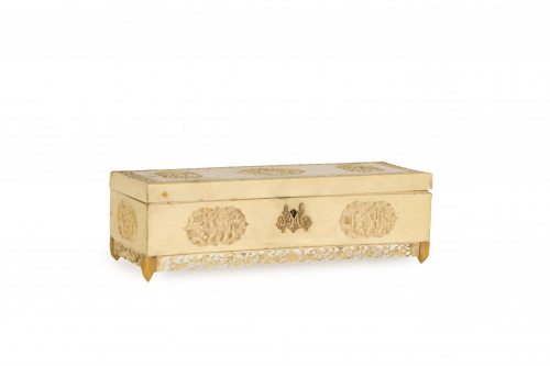 Caja para guantes en marfil.Trabajo cantonés, China, media