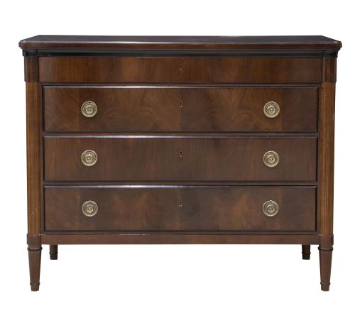 Cómoda de estilo Luis XVI de madera de caoba.Principios d