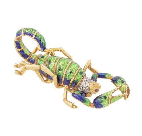 Broche escorpión de brillantes y esmalte, decorado con bril