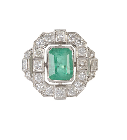 Sortija con esmeralda central de 1,50 ct, en marco octogona