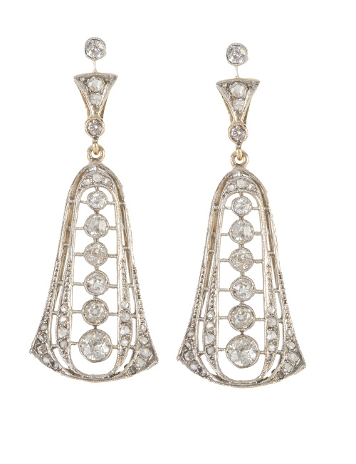 Pendientes largos de pp. S. XX con diseño de campana de bri