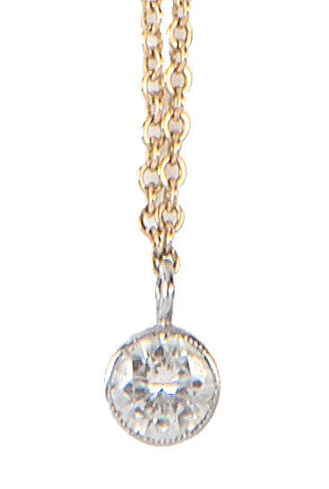 Collar con delicado chatón de brillante de 0,20 ct con marc