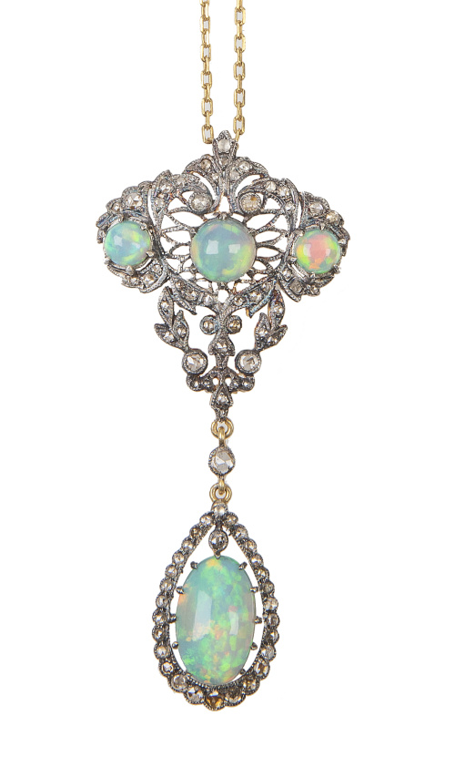 Pendentif estilo Belle -Époque con ópalos y diamantes 