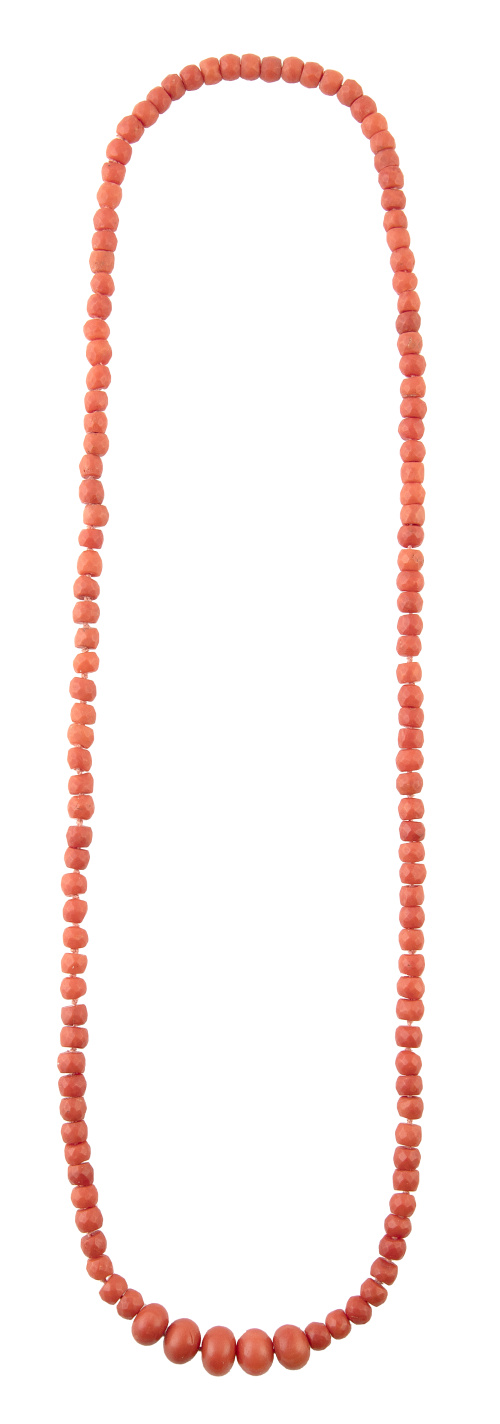 Collar S. XIX de coral, de un hilo de discos facetadas con 
