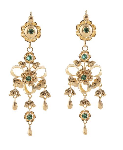 Pendientes largos con cuerpos articulados de lazos y flor d