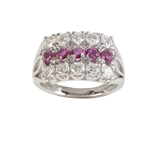 Sortija de frente rectangular de línea de cinco rubíes fent