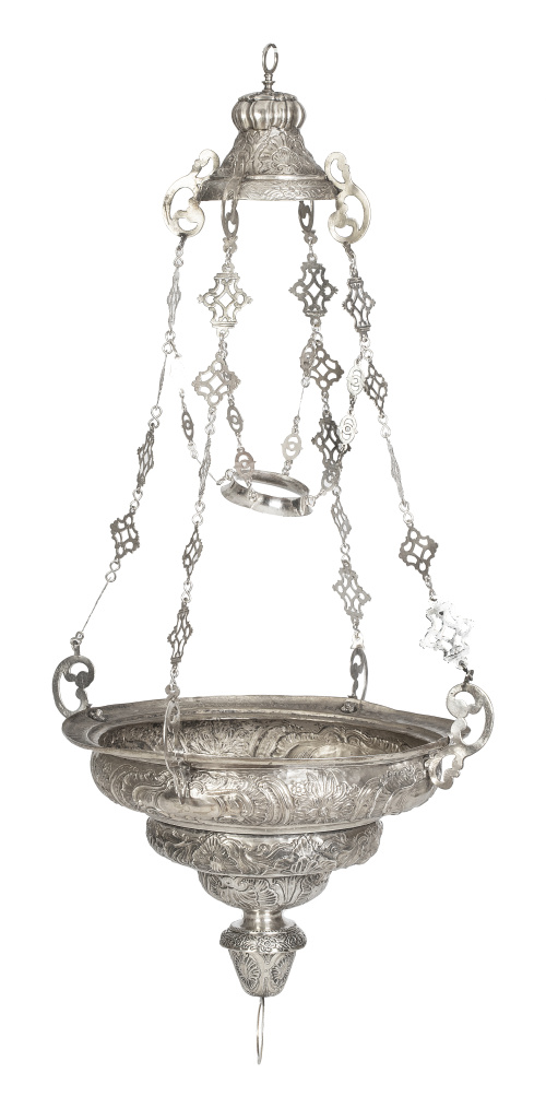 Lámpara votiva Carlos III, de plata, con leyenda que reza: 