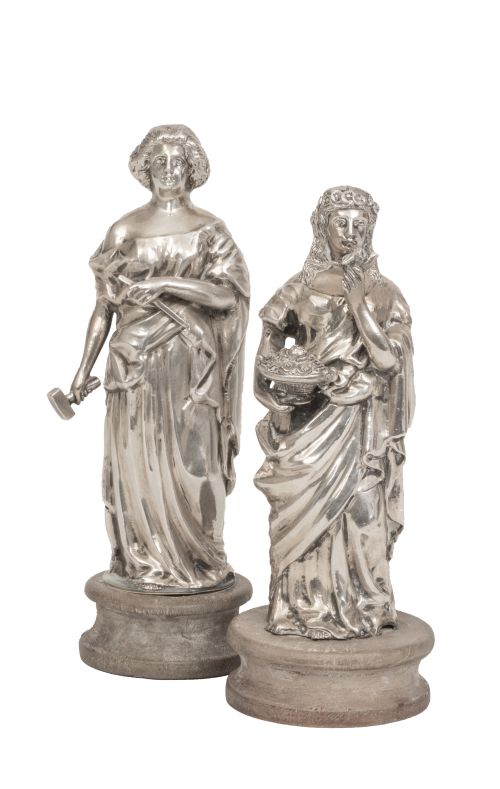 Pareja alegorías de plata en forma de figuras femeninas, so