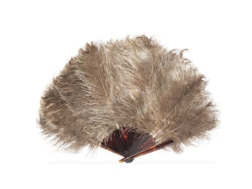 Abanico "belle epoque" con varillaje de símil carey y pluma